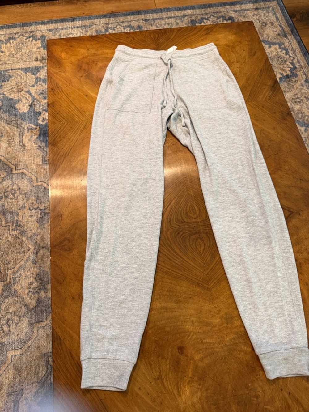 ALO women’s Light Gray Cozy Drawstring Joggers